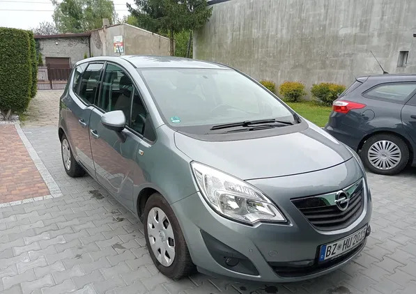 opel meriva Opel Meriva cena 21800 przebieg: 154000, rok produkcji 2010 z Częstochowa